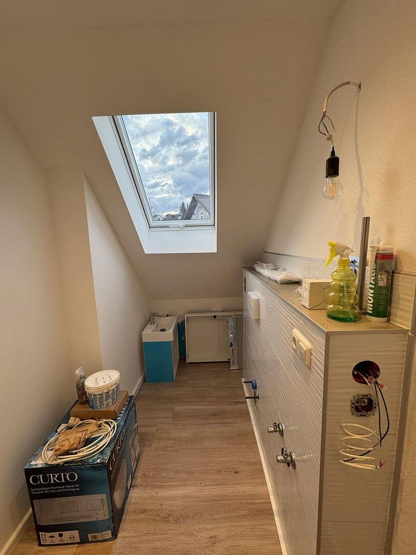 Prenájom bytu 5-izbový 120 m², Massenhausen, Bavorsko Prenájom bytu 5-izbový 120 m², Massenhausen, Bavorsko