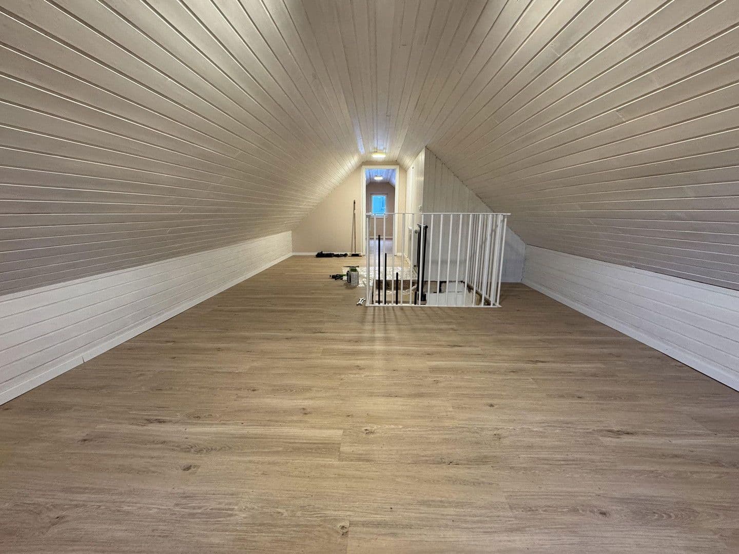 Prenájom bytu 5-izbový 120 m², Massenhausen, Bavorsko Prenájom bytu 5-izbový 120 m², Massenhausen, Bavorsko