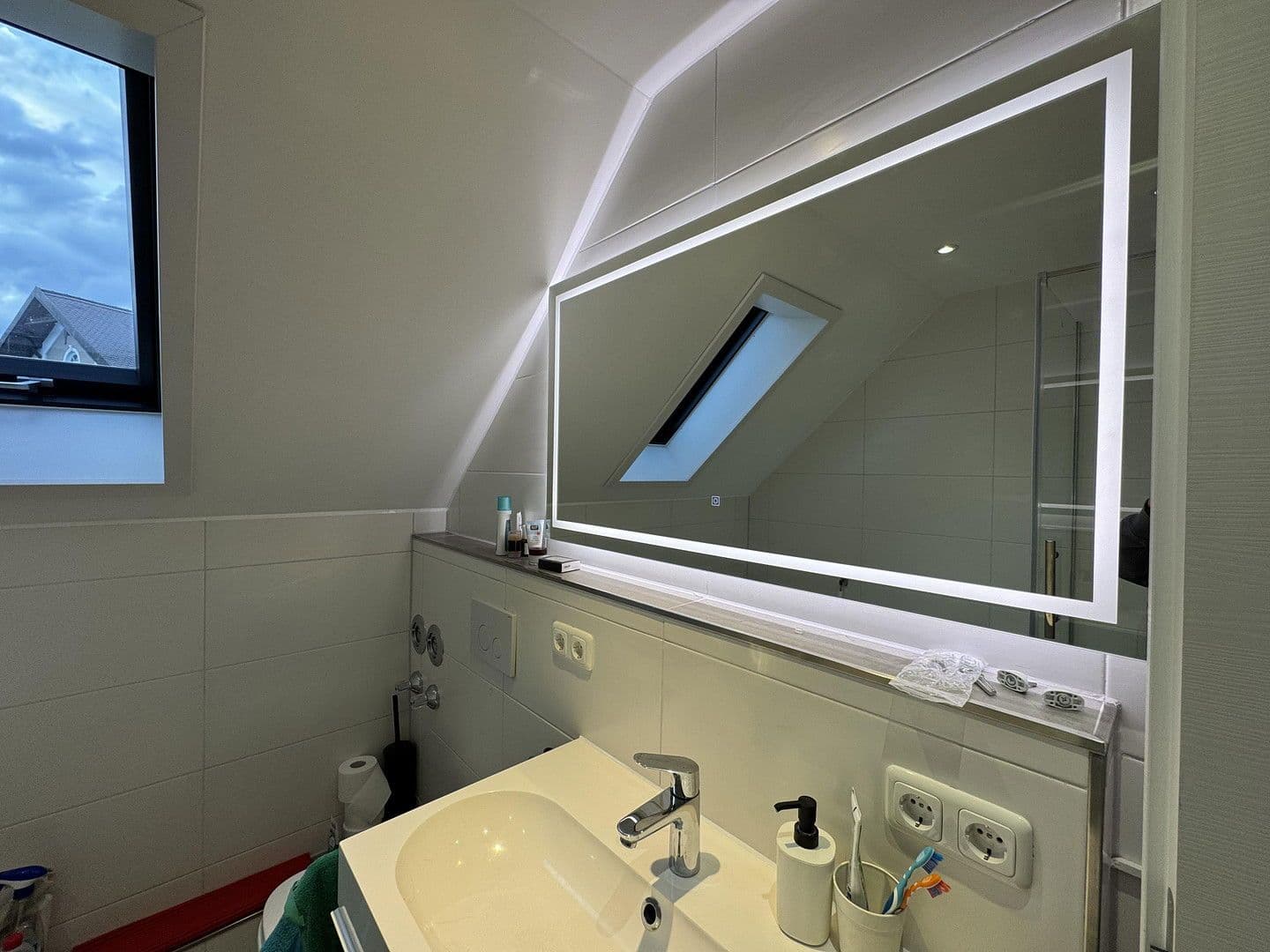 Prenájom bytu 5-izbový 120 m², Massenhausen, Bavorsko Prenájom bytu 5-izbový 120 m², Massenhausen, Bavorsko