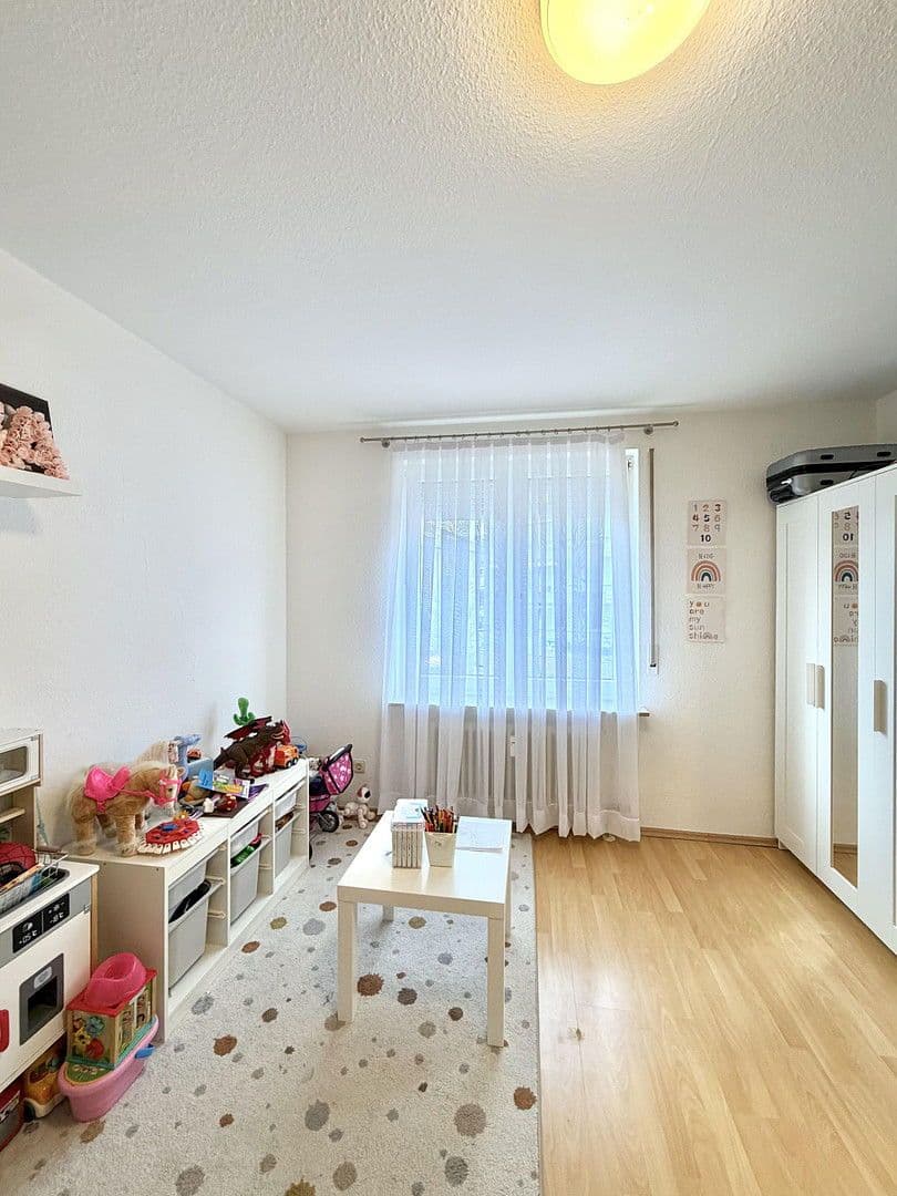 Prenájom bytu 3-izbový 82 m², Kriegsstraße 2, Pforzheim, Bádensko-Wurttembersko Prenájom bytu 3-izbový 82 m², Kriegsstraße 2, Pforzheim, Bádensko-Wurttembersko