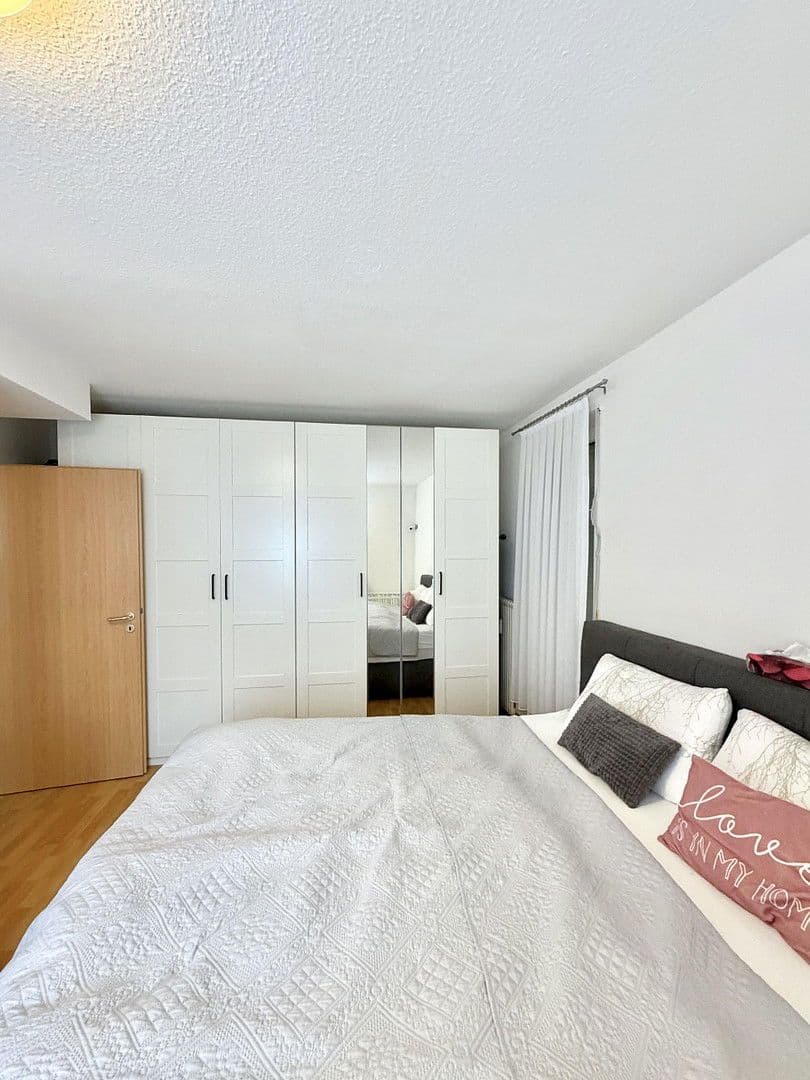 Prenájom bytu 3-izbový 82 m², Kriegsstraße 2, Pforzheim, Bádensko-Wurttembersko Prenájom bytu 3-izbový 82 m², Kriegsstraße 2, Pforzheim, Bádensko-Wurttembersko