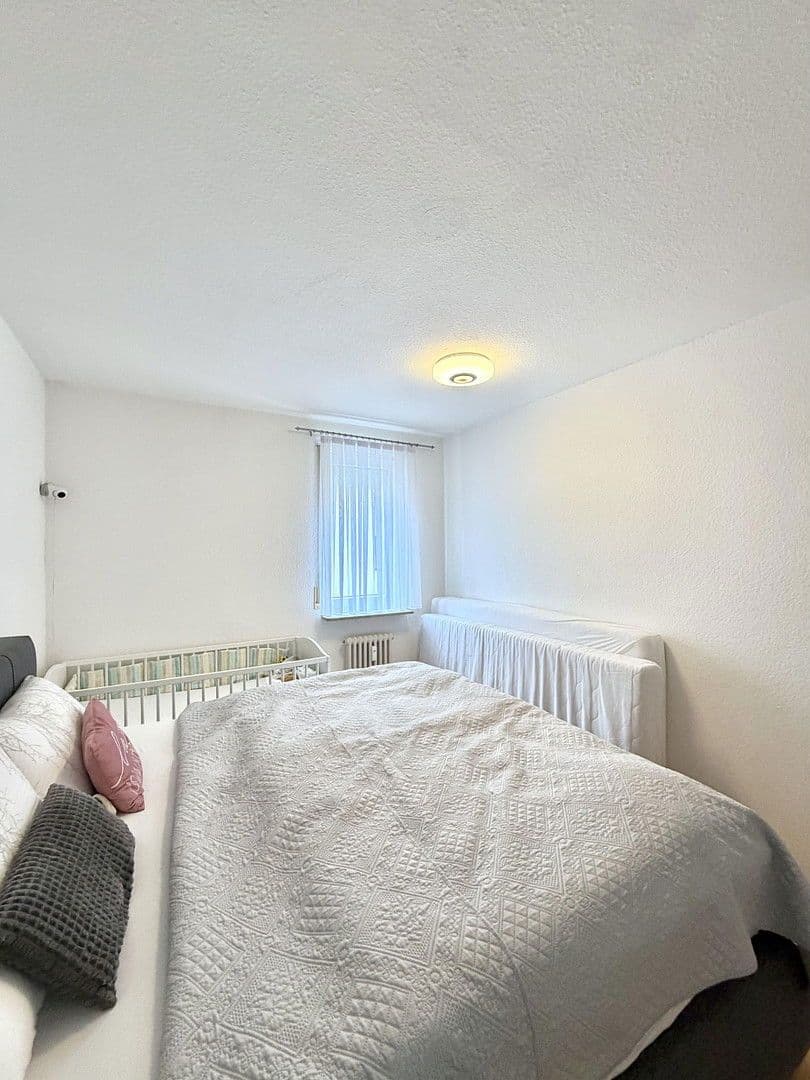 Prenájom bytu 3-izbový 82 m², Kriegsstraße 2, Pforzheim, Bádensko-Wurttembersko Prenájom bytu 3-izbový 82 m², Kriegsstraße 2, Pforzheim, Bádensko-Wurttembersko