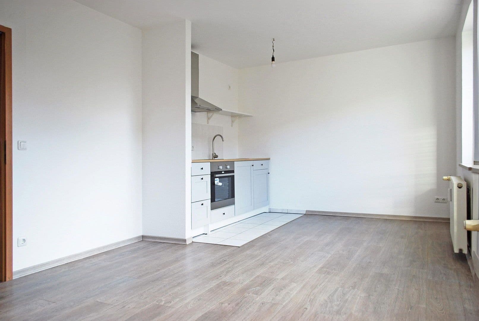 Prenájom bytu 1-izbový 29 m², Cottbus, Brandenbursko Prenájom bytu 1-izbový 29 m², Cottbus, Brandenbursko