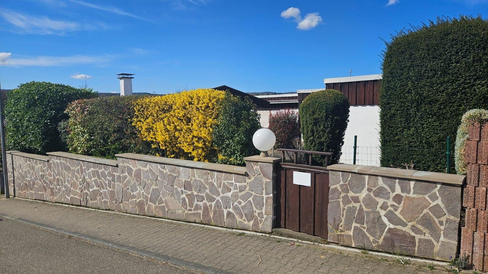 Predaj domu 197 m², pozemek 391 m², Bammental, Bádensko-Wurttembersko Predaj domu 197 m², pozemek 391 m², Bammental, Bádensko-Wurttembersko