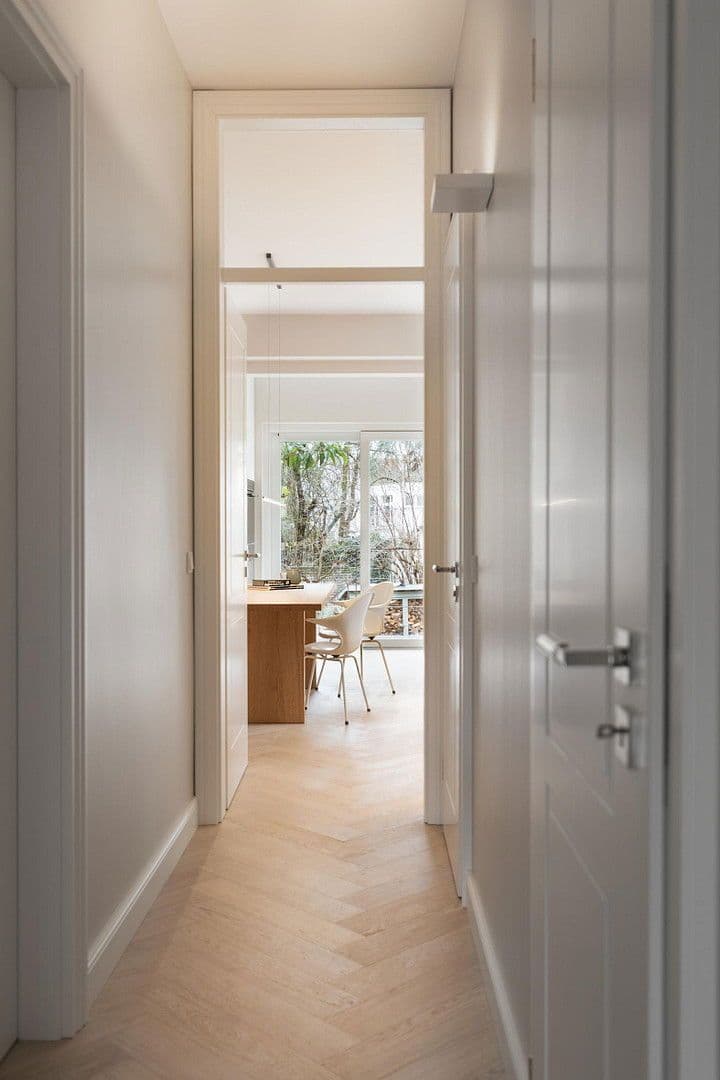 Prenájom bytu 4-izbový 104 m², Kennedydamm 7, Düsseldorf, Severné Porýnie - Westfálsko Prenájom bytu 4-izbový 104 m², Kennedydamm 7, Düsseldorf, Severné Porýnie - Westfálsko