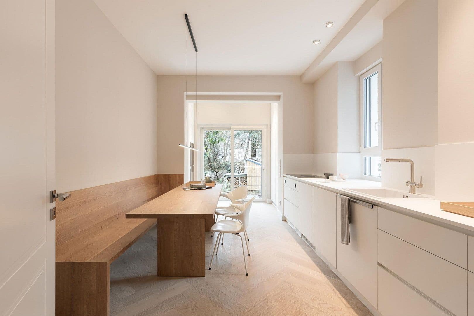 Prenájom bytu 4-izbový 104 m², Kennedydamm 7, Düsseldorf, Severné Porýnie - Westfálsko Prenájom bytu 4-izbový 104 m², Kennedydamm 7, Düsseldorf, Severné Porýnie - Westfálsko