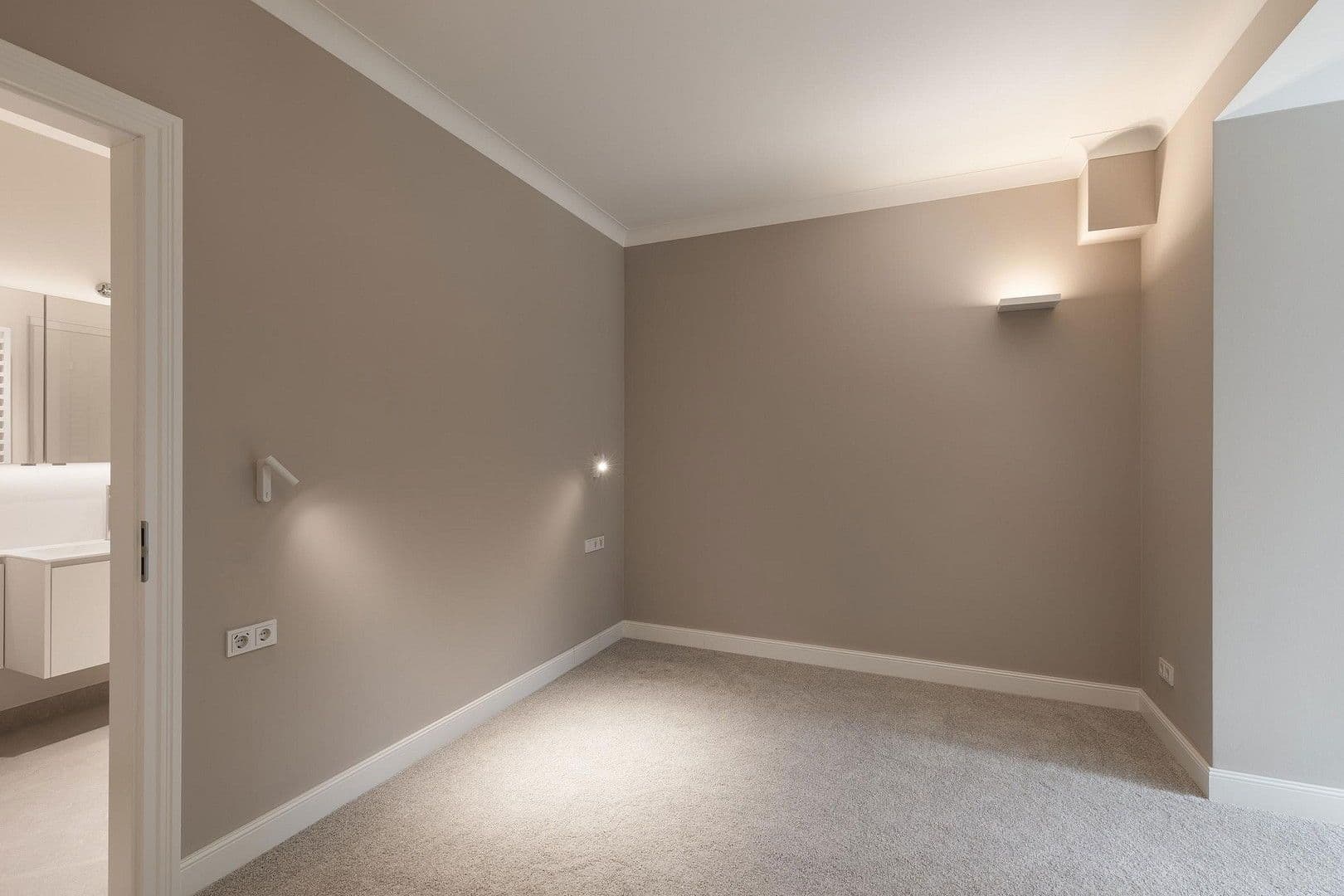 Prenájom bytu 4-izbový 104 m², Kennedydamm 7, Düsseldorf, Severné Porýnie - Westfálsko Prenájom bytu 4-izbový 104 m², Kennedydamm 7, Düsseldorf, Severné Porýnie - Westfálsko