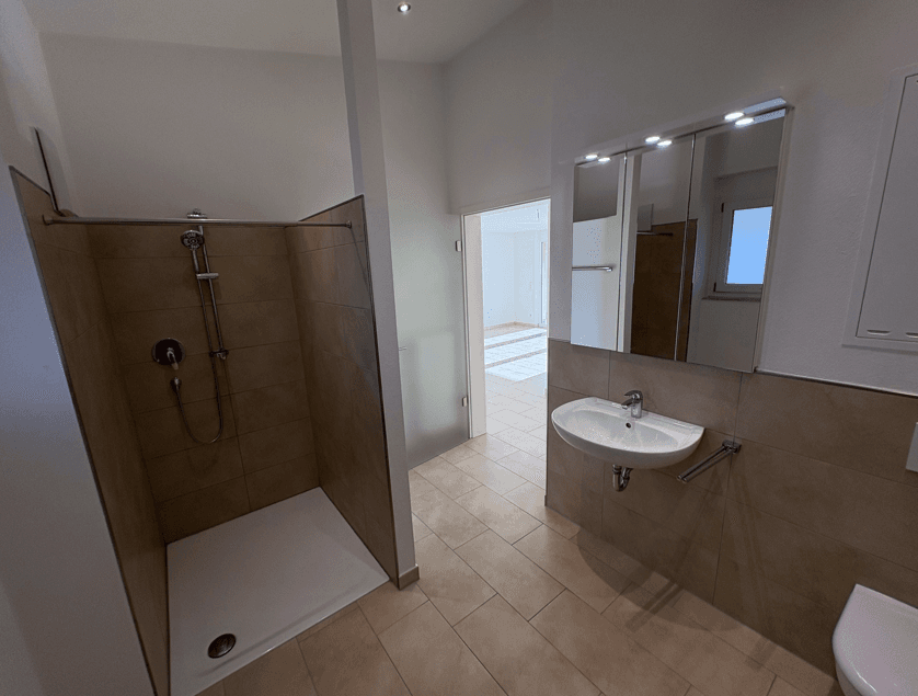 Prenájom bytu 2-izbový 68 m², Nürtingen, Bádensko-Wurttembersko Prenájom bytu 2-izbový 68 m², Nürtingen, Bádensko-Wurttembersko