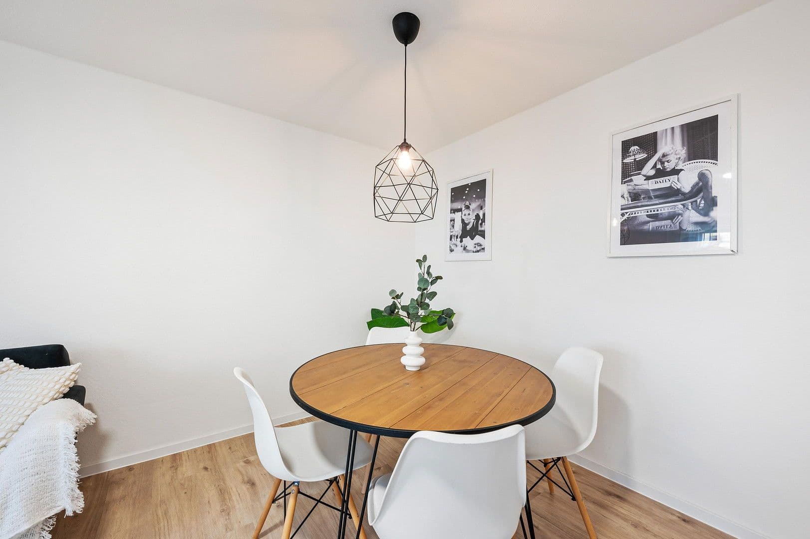 Prenájom bytu 3-izbový 78 m², Steinhaldestraße 36, Heilbronn, Bádensko-Wurttembersko Prenájom bytu 3-izbový 78 m², Steinhaldestraße 36, Heilbronn, Bádensko-Wurttembersko