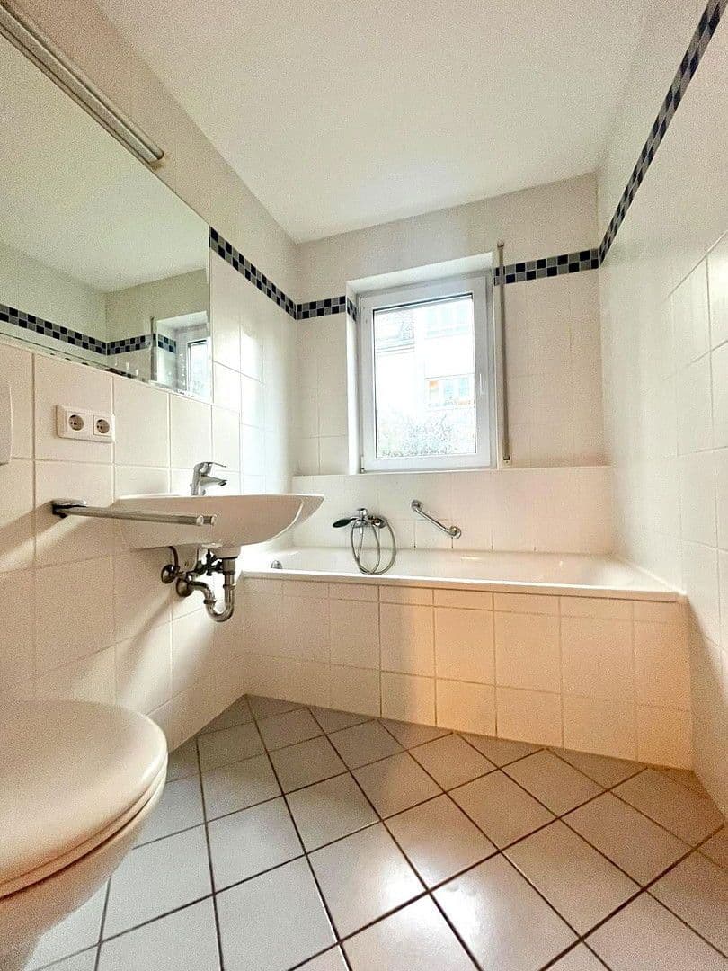 Prenájom bytu 2-izbový 60 m², Wägnerstr 13c, Dresden, Sasko Prenájom bytu 2-izbový 60 m², Wägnerstr 13c, Dresden, Sasko