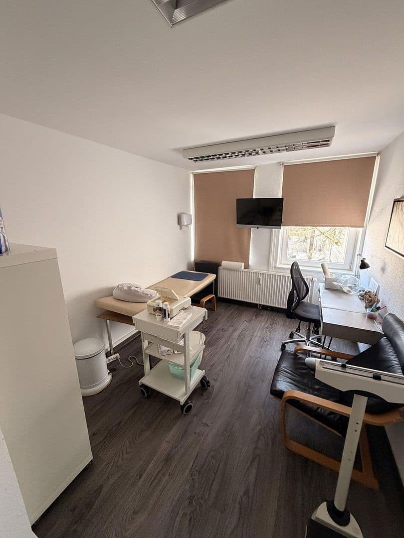 Prenájom kancelárie 170 m², Bismarckstraße 4, Pinneberg, Šlezvicko-Holštajnsko Prenájom kancelárie 170 m², Bismarckstraße 4, Pinneberg, Šlezvicko-Holštajnsko