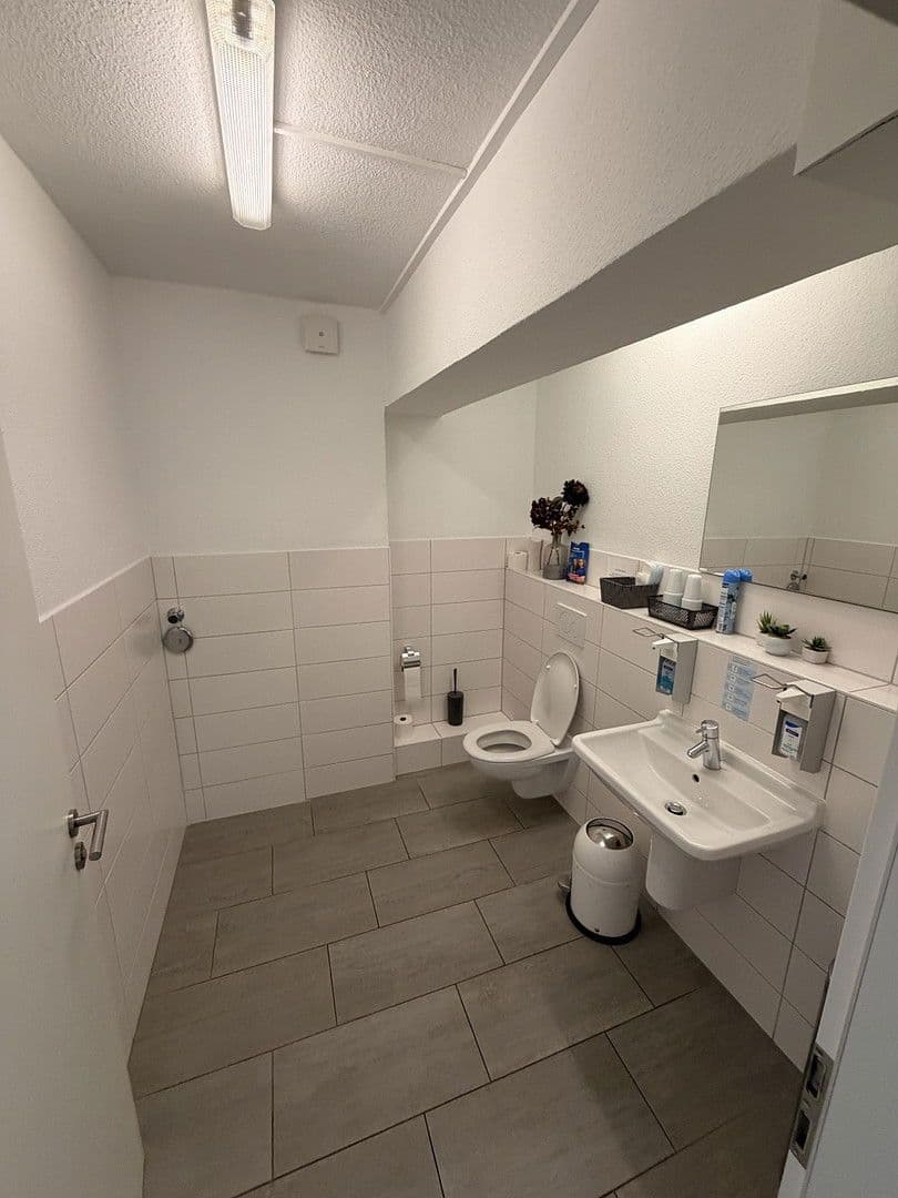 Prenájom kancelárie 170 m², Bismarckstraße 4, Pinneberg, Šlezvicko-Holštajnsko Prenájom kancelárie 170 m², Bismarckstraße 4, Pinneberg, Šlezvicko-Holštajnsko