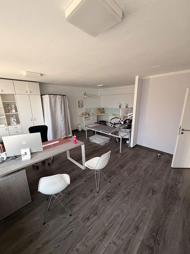 Prenájom kancelárie 170 m², Bismarckstraße 4, Pinneberg, Šlezvicko-Holštajnsko Prenájom kancelárie 170 m², Bismarckstraße 4, Pinneberg, Šlezvicko-Holštajnsko