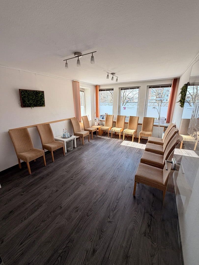 Prenájom kancelárie 170 m², Bismarckstraße 4, Pinneberg, Šlezvicko-Holštajnsko Prenájom kancelárie 170 m², Bismarckstraße 4, Pinneberg, Šlezvicko-Holštajnsko