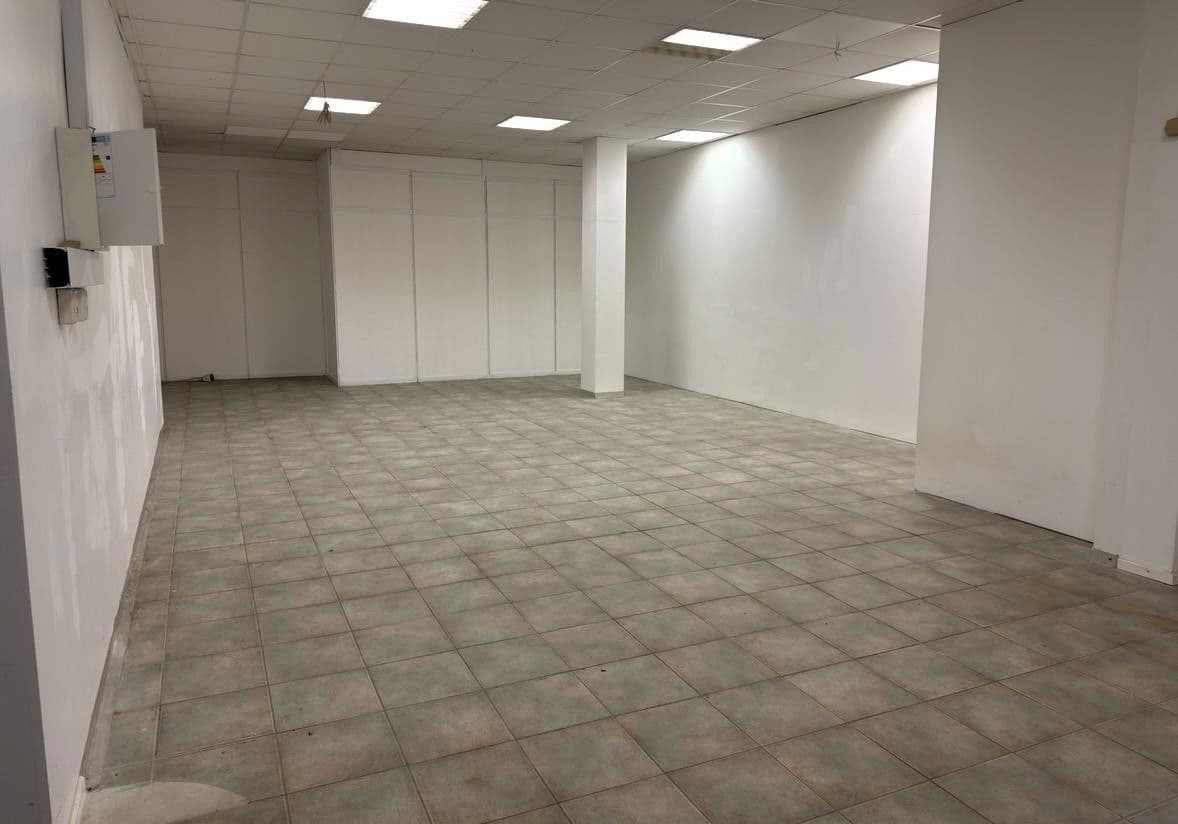 Prenájom nebytového priestoru 170 m², Wiesenstrasse 2, Karlsruhe Grünwettersbach, Bádensko-Wurttembersko Prenájom nebytového priestoru 170 m², Wiesenstrasse 2, Karlsruhe Grünwettersbach, Bádensko-Wurttembersko