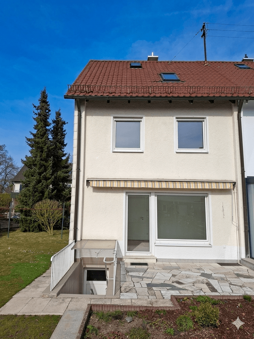 Predaj domu 109 m², pozemek 265 m², Ingolstadt, Bavorsko Predaj domu 109 m², pozemek 265 m², Ingolstadt, Bavorsko
