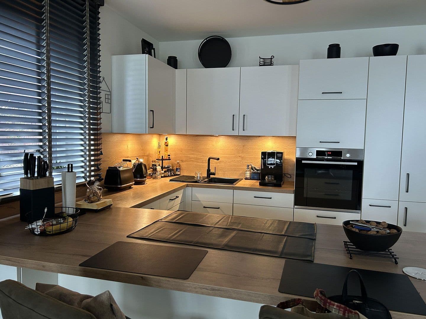 Prenájom bytu 3-izbový 113 m², Schleswig, Šlezvicko-Holštajnsko Prenájom bytu 3-izbový 113 m², Schleswig, Šlezvicko-Holštajnsko