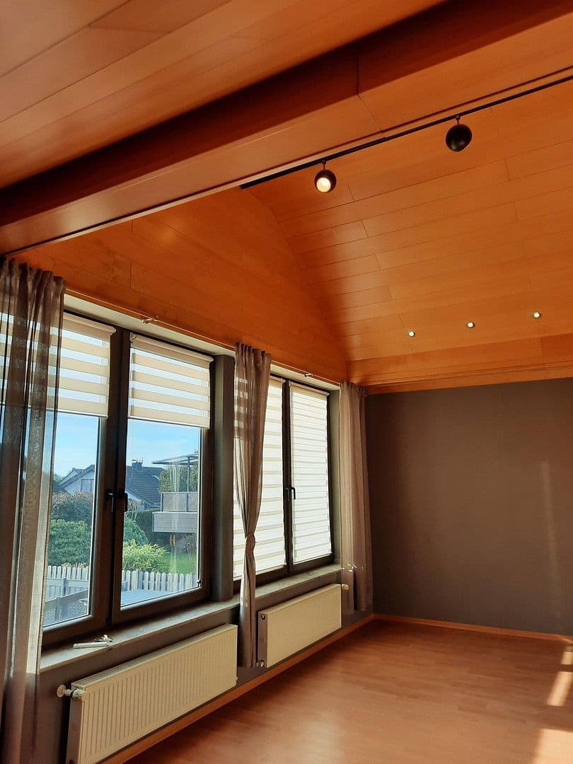 Predaj domu 155 m², pozemek 525 m², Nettetal, Severné Porýnie - Westfálsko Predaj domu 155 m², pozemek 525 m², Nettetal, Severné Porýnie - Westfálsko