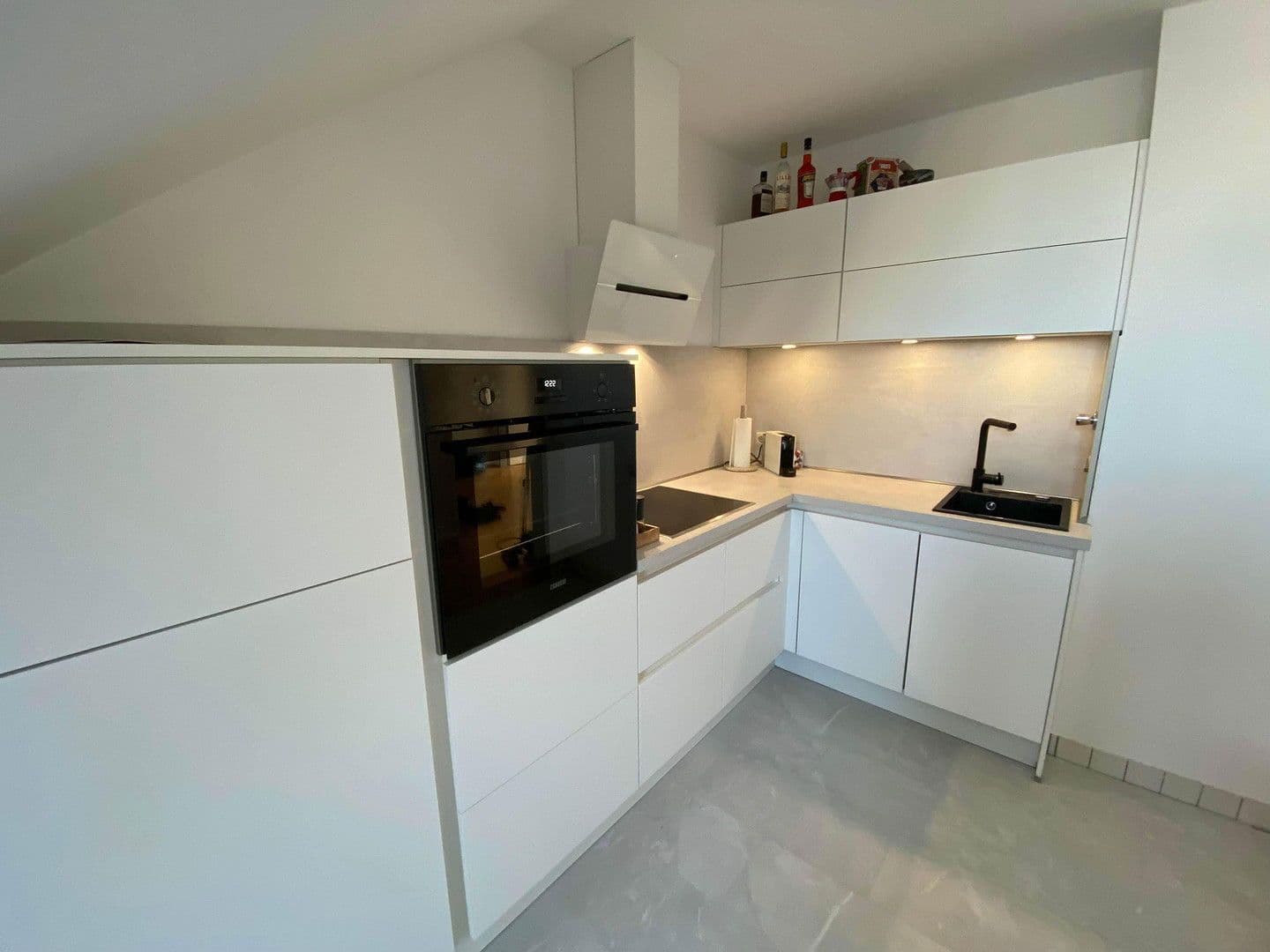 Prenájom bytu 2-izbový 56 m², Köln Weiß, Severné Porýnie - Westfálsko Prenájom bytu 2-izbový 56 m², Köln Weiß, Severné Porýnie - Westfálsko