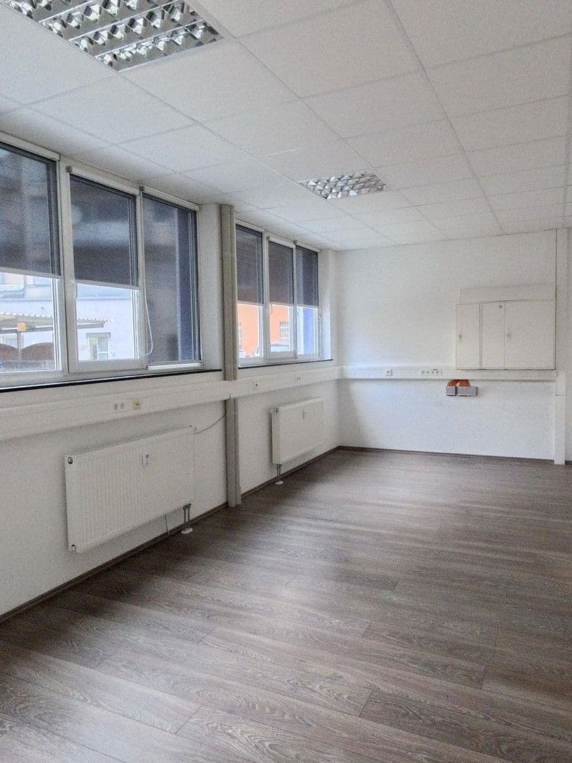 Prenájom kancelárie 104 m², Barbiergasse 6, Nürnberg, Bavorsko Prenájom kancelárie 104 m², Barbiergasse 6, Nürnberg, Bavorsko