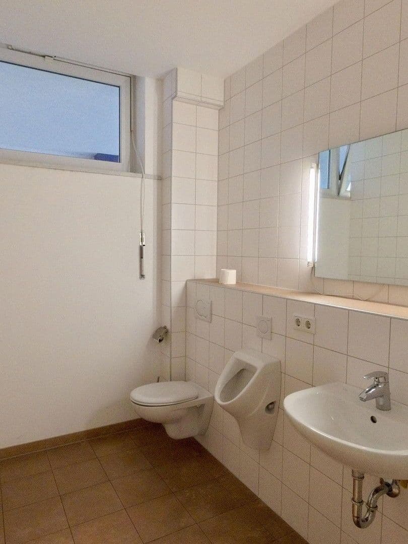 Prenájom kancelárie 104 m², Barbiergasse 6, Nürnberg, Bavorsko Prenájom kancelárie 104 m², Barbiergasse 6, Nürnberg, Bavorsko