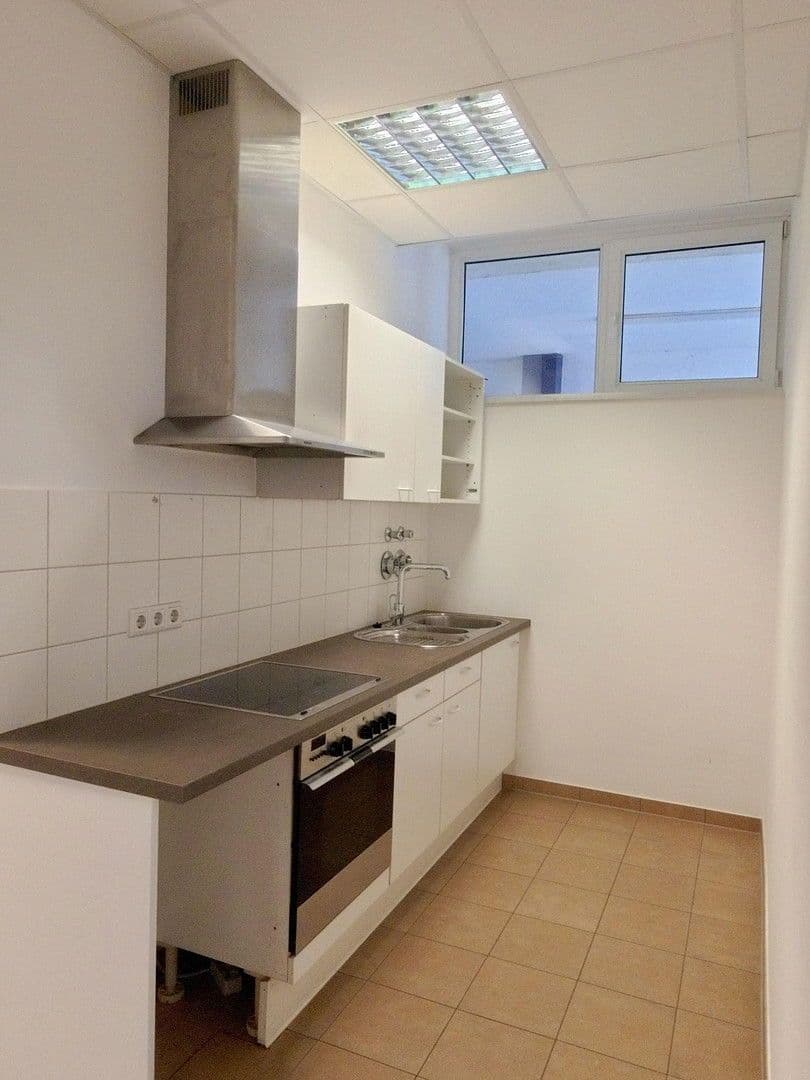 Prenájom kancelárie 104 m², Barbiergasse 6, Nürnberg, Bavorsko Prenájom kancelárie 104 m², Barbiergasse 6, Nürnberg, Bavorsko