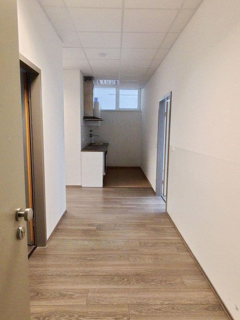 Prenájom kancelárie 104 m², Barbiergasse 6, Nürnberg, Bavorsko Prenájom kancelárie 104 m², Barbiergasse 6, Nürnberg, Bavorsko