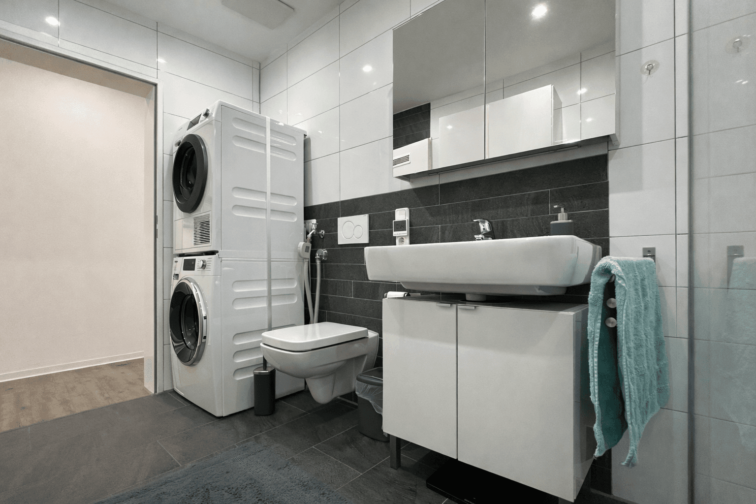 Prenájom bytu 4-izbový 91 m², Bergmannsweg 76, Baesweiler, Severné Porýnie - Westfálsko Prenájom bytu 4-izbový 91 m², Bergmannsweg 76, Baesweiler, Severné Porýnie - Westfálsko