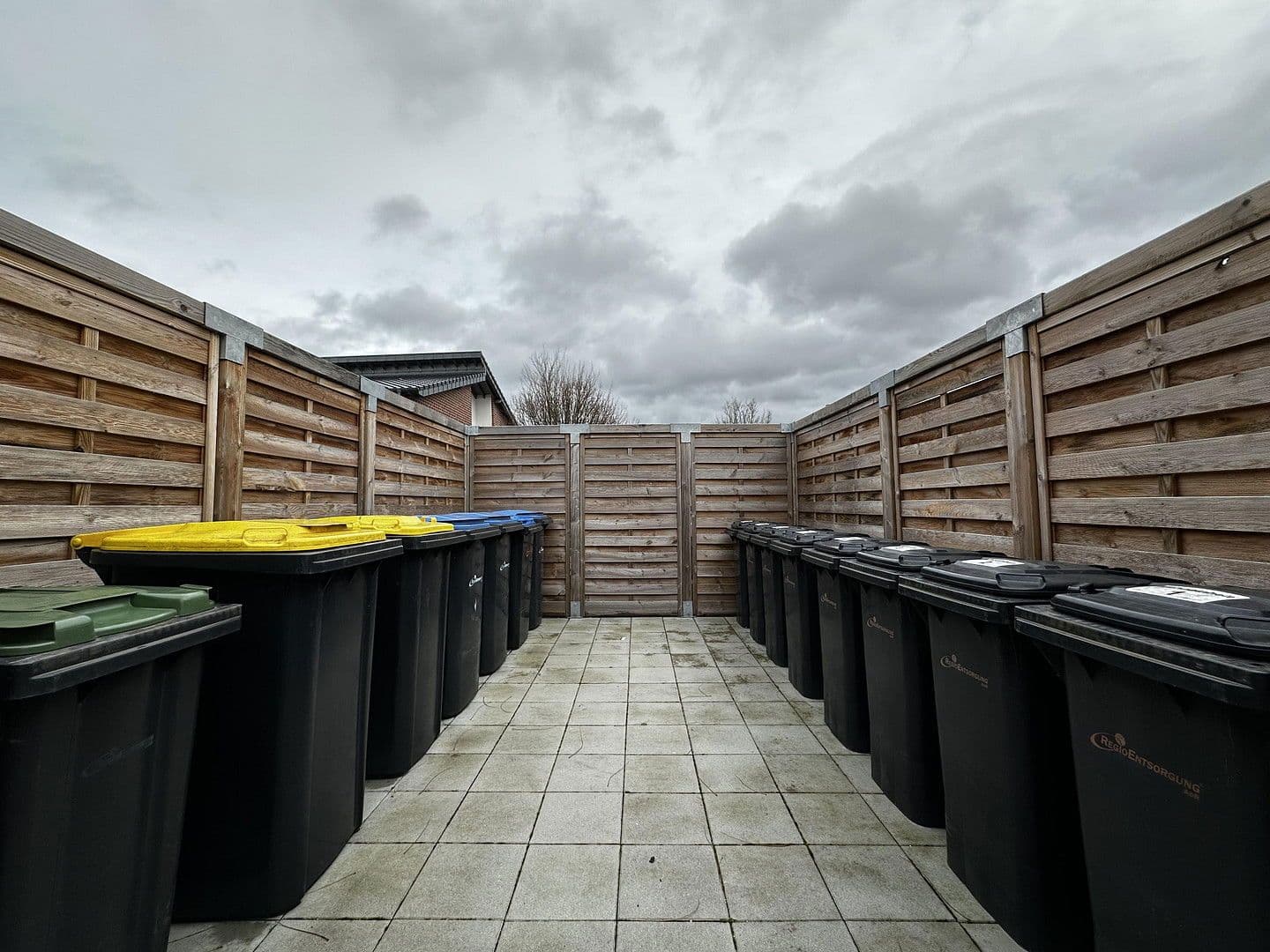 Prenájom bytu 4-izbový 91 m², Bergmannsweg 76, Baesweiler, Severné Porýnie - Westfálsko Prenájom bytu 4-izbový 91 m², Bergmannsweg 76, Baesweiler, Severné Porýnie - Westfálsko