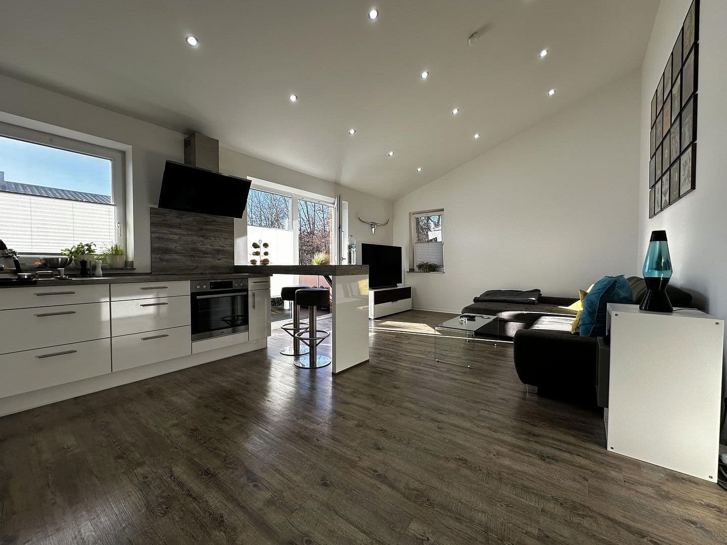 Prenájom bytu 4-izbový 91 m², Bergmannsweg 76, Baesweiler, Severné Porýnie - Westfálsko Prenájom bytu 4-izbový 91 m², Bergmannsweg 76, Baesweiler, Severné Porýnie - Westfálsko