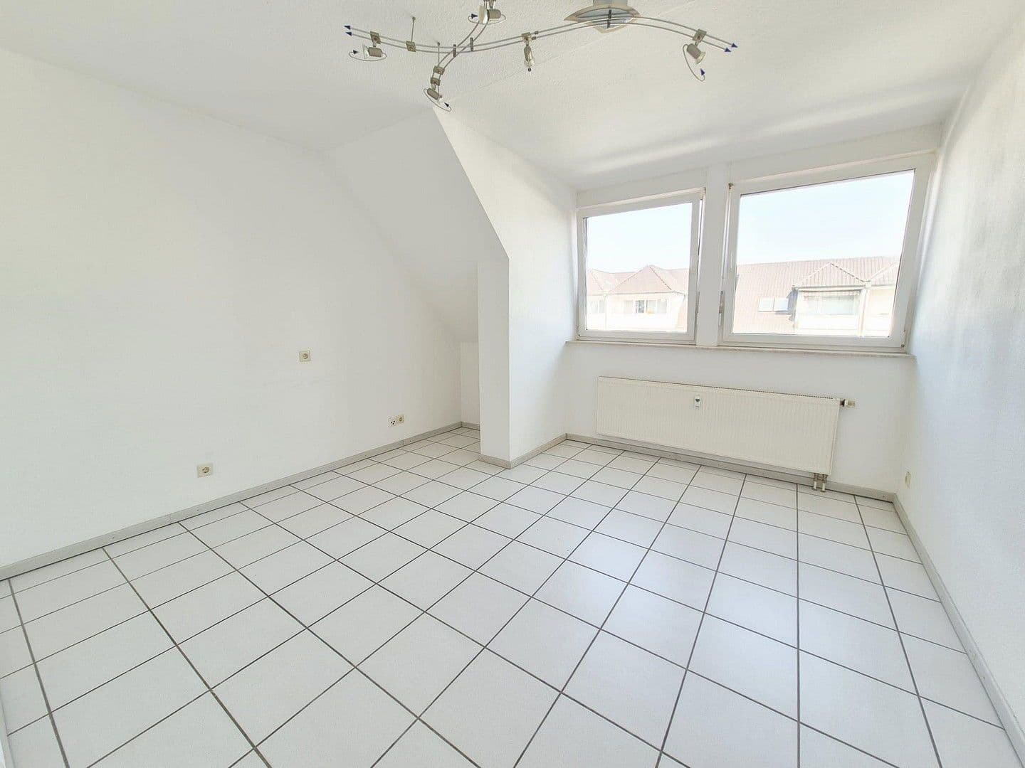 Prenájom bytu 2-izbový 40 m², Dreieich, Hesensko Prenájom bytu 2-izbový 40 m², Dreieich, Hesensko