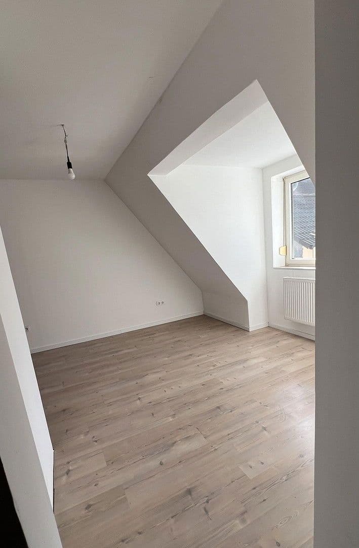 Predaj domu 250 m², pozemek 314 m², Mutterstadt, Porýnie-Falcko Predaj domu 250 m², pozemek 314 m², Mutterstadt, Porýnie-Falcko