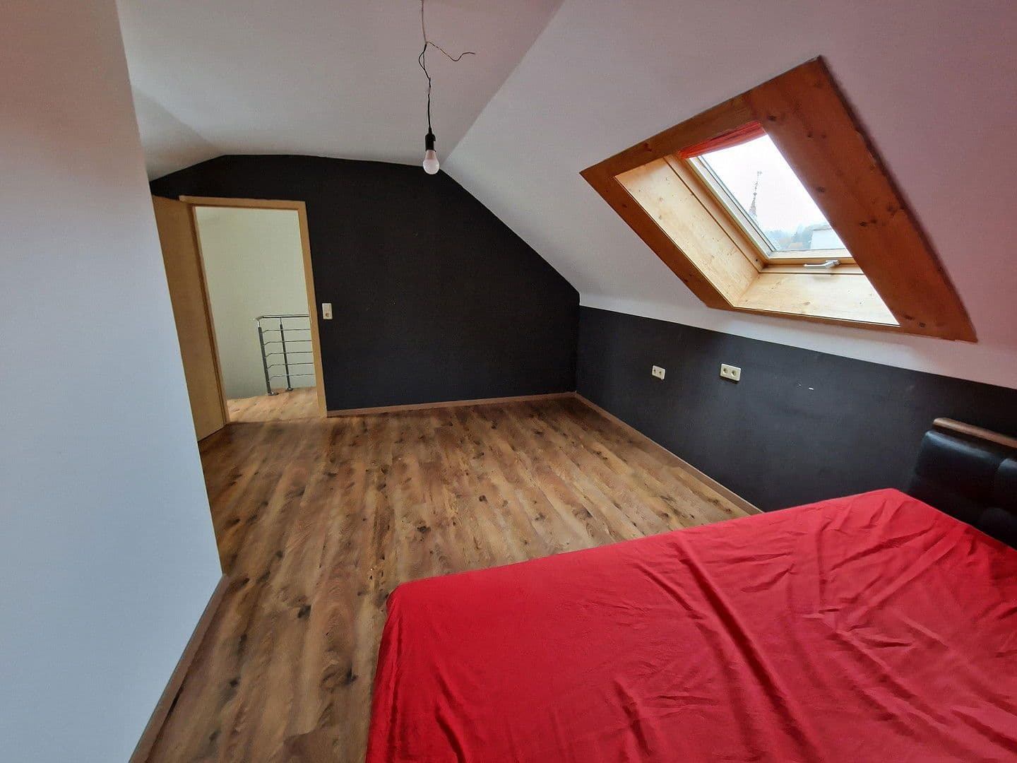 Prenájom bytu 4-izbový 120 m², Bahnhofstraße 10, Tuttlingen, Bádensko-Wurttembersko Prenájom bytu 4-izbový 120 m², Bahnhofstraße 10, Tuttlingen, Bádensko-Wurttembersko