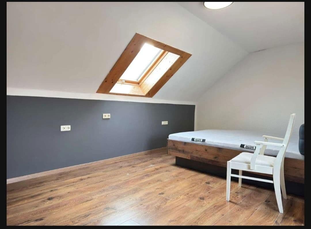 Prenájom bytu 4-izbový 120 m², Bahnhofstraße 10, Tuttlingen, Bádensko-Wurttembersko Prenájom bytu 4-izbový 120 m², Bahnhofstraße 10, Tuttlingen, Bádensko-Wurttembersko