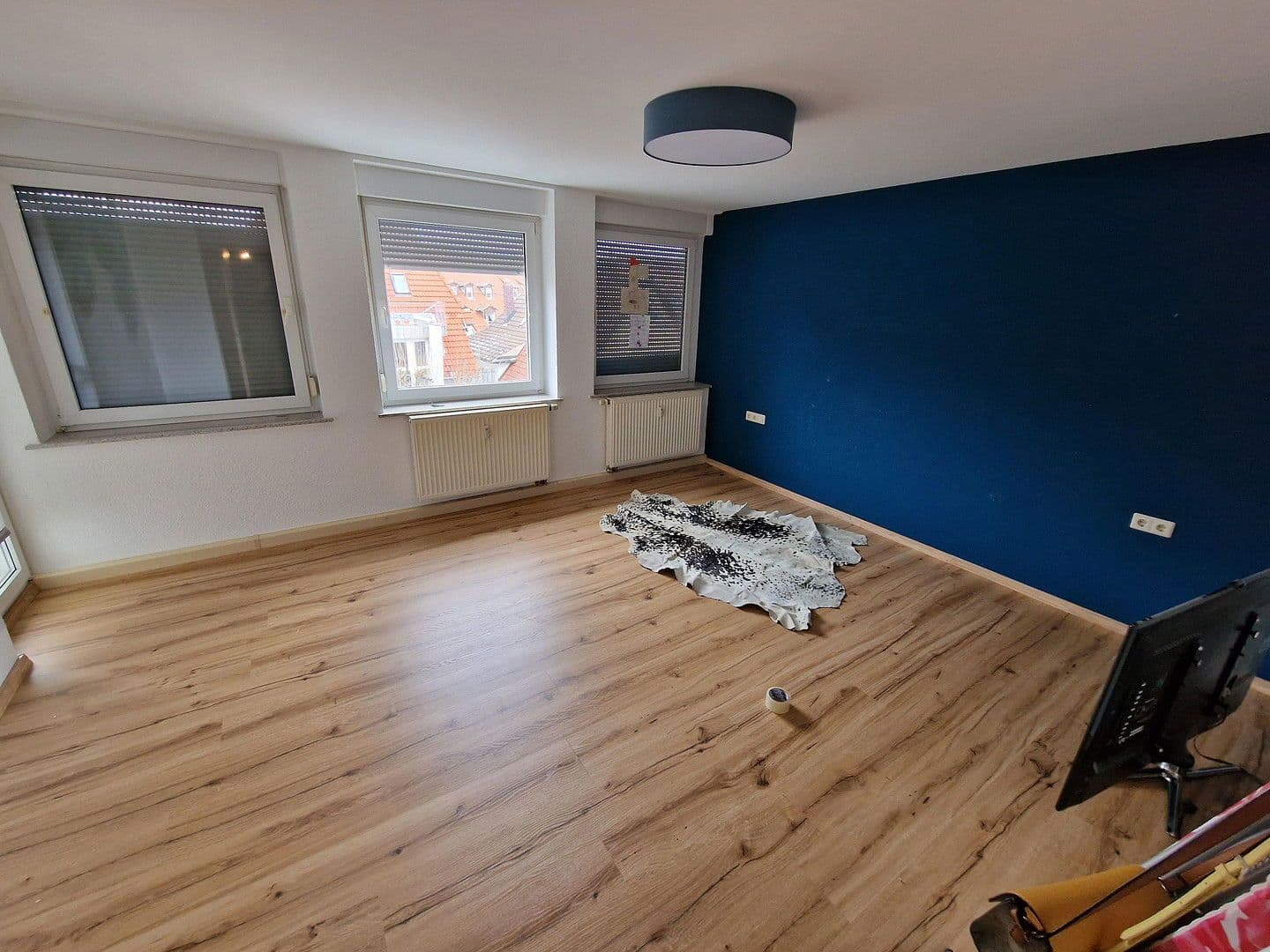 Prenájom bytu 4-izbový 120 m², Bahnhofstraße 10, Tuttlingen, Bádensko-Wurttembersko Prenájom bytu 4-izbový 120 m², Bahnhofstraße 10, Tuttlingen, Bádensko-Wurttembersko