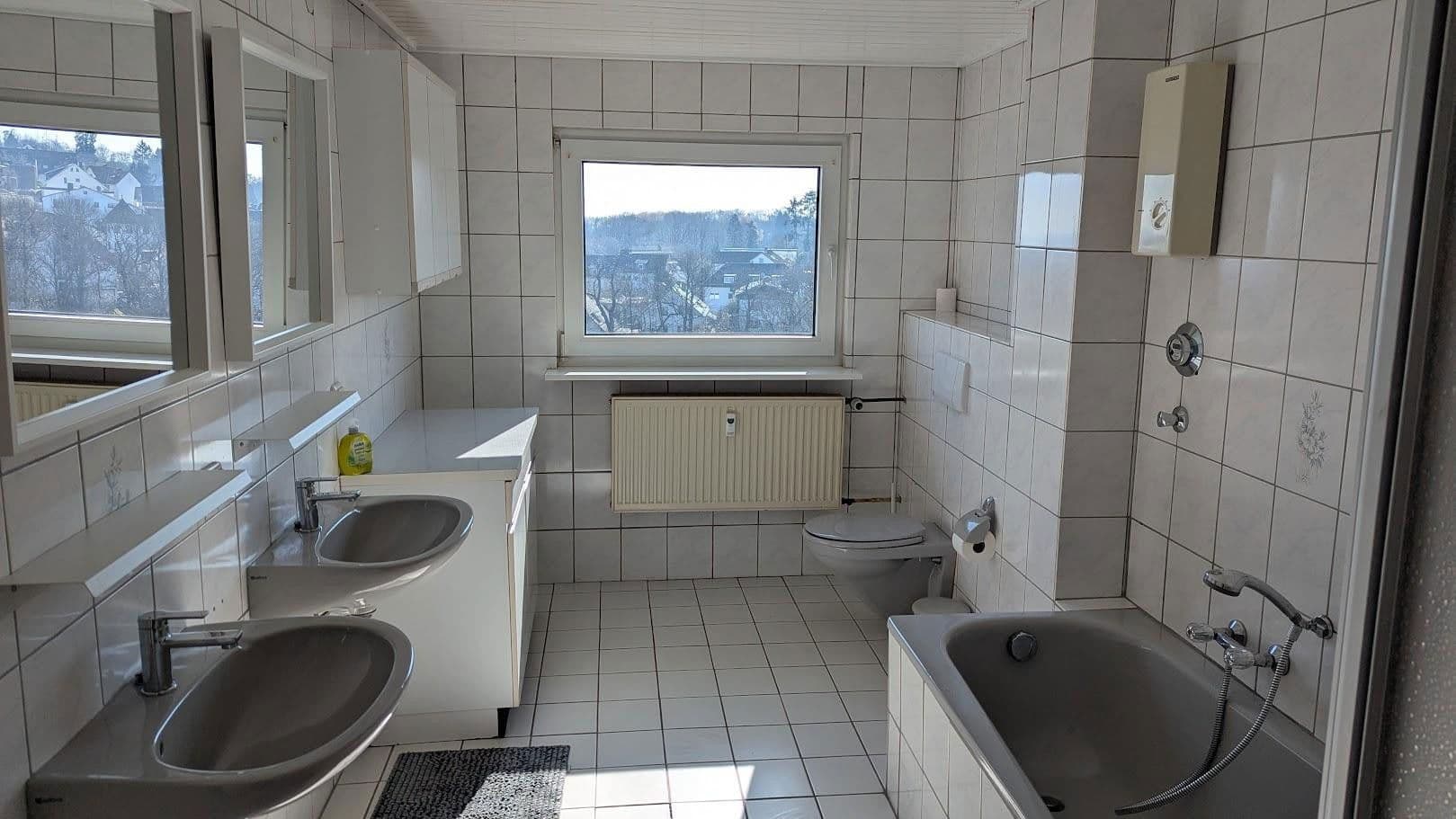 Prenájom bytu 4-izbový 158 m², Königstein im Taunus, Hesensko Prenájom bytu 4-izbový 158 m², Königstein im Taunus, Hesensko