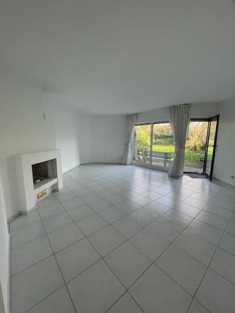 Predaj domu 135 m², pozemek 259 m², Wiesbaden, Hesensko Predaj domu 135 m², pozemek 259 m², Wiesbaden, Hesensko