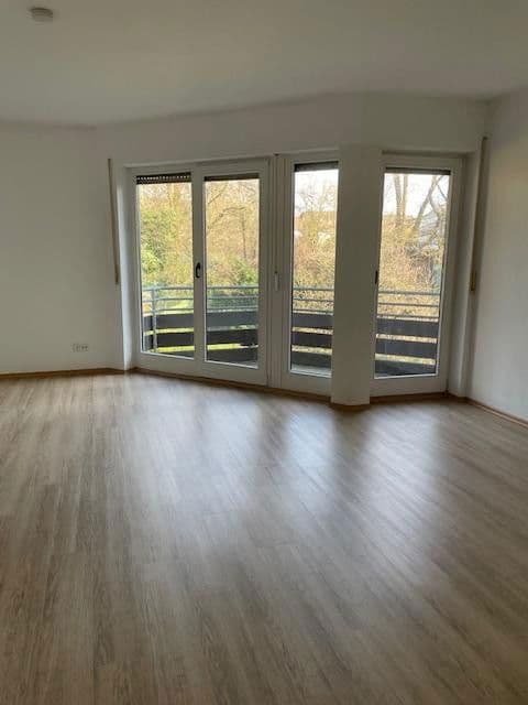 Predaj domu 135 m², pozemek 259 m², Wiesbaden, Hesensko Predaj domu 135 m², pozemek 259 m², Wiesbaden, Hesensko