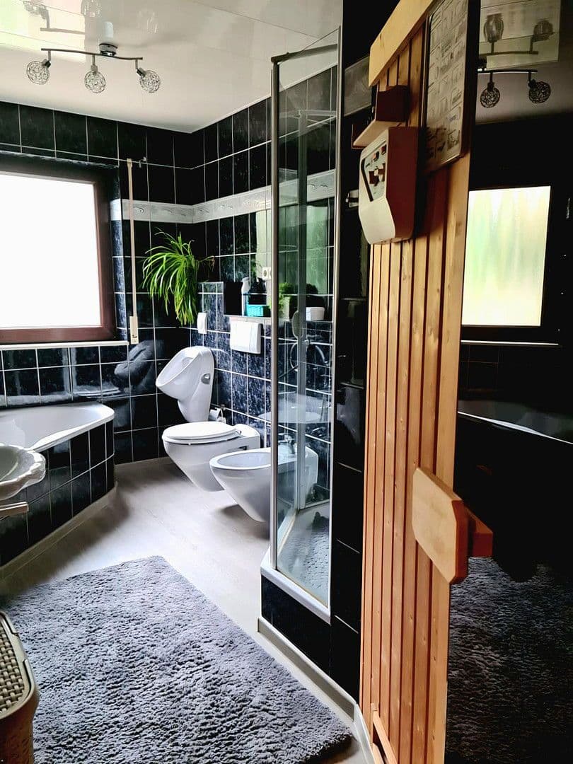 Predaj domu 183 m², pozemek 836 m², Adelsheim, Bádensko-Wurttembersko Predaj domu 183 m², pozemek 836 m², Adelsheim, Bádensko-Wurttembersko