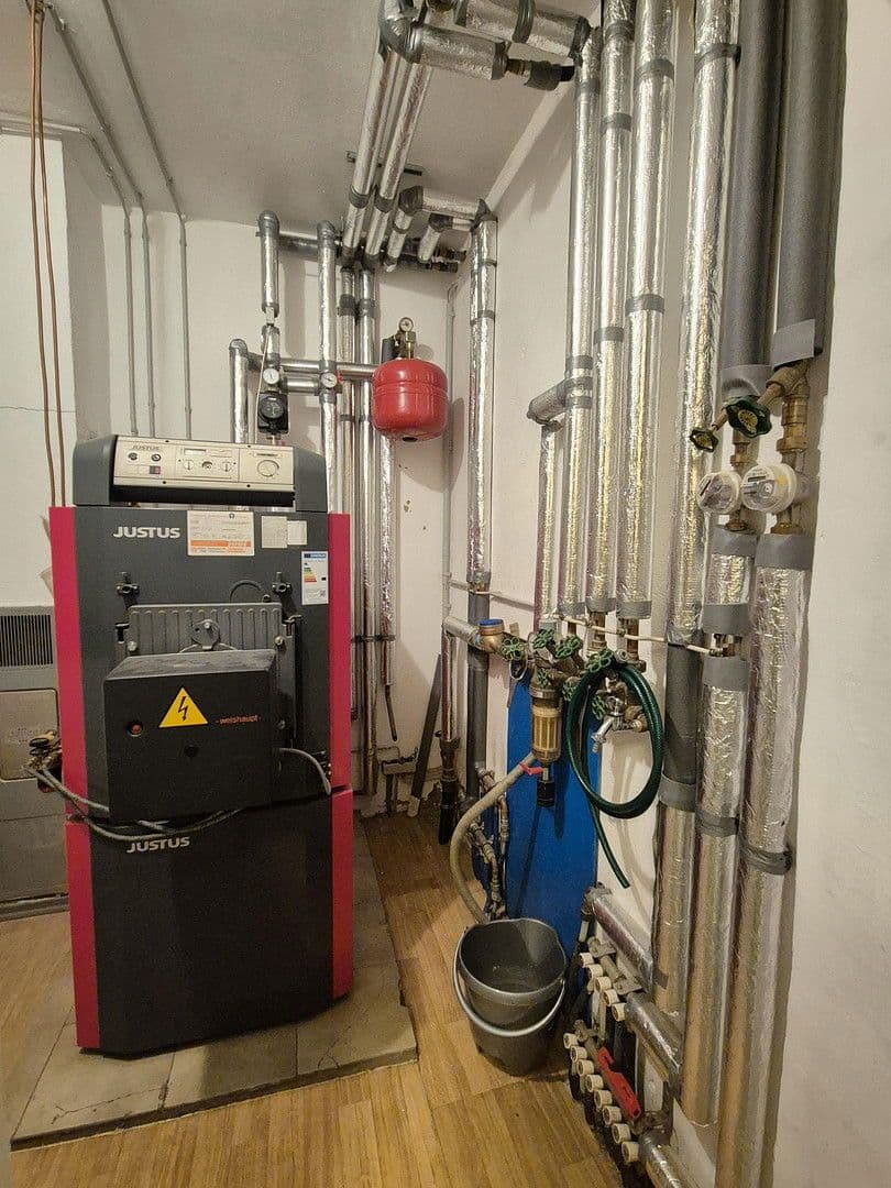 Predaj domu 183 m², pozemek 836 m², Adelsheim, Bádensko-Wurttembersko Predaj domu 183 m², pozemek 836 m², Adelsheim, Bádensko-Wurttembersko