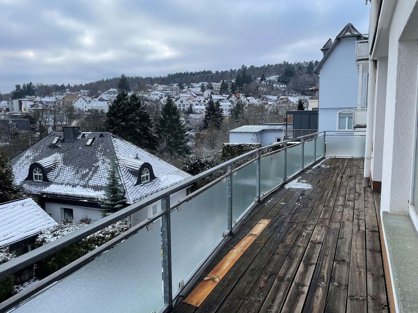 Prenájom bytu 5-izbový 154 m², Königstein im Taunus, Hesensko Prenájom bytu 5-izbový 154 m², Königstein im Taunus, Hesensko