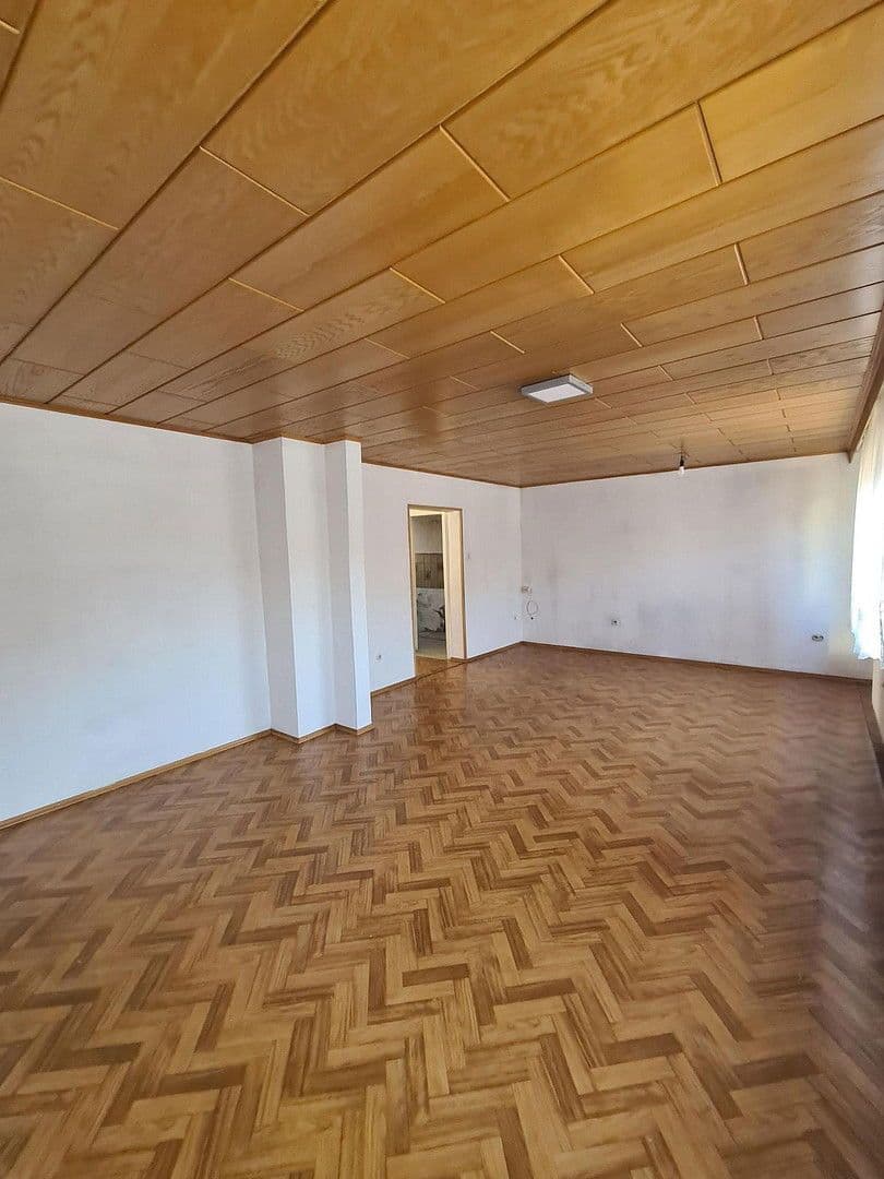 Predaj domu 150 m², pozemek 341 m², Heddesheim, Bádensko-Wurttembersko Predaj domu 150 m², pozemek 341 m², Heddesheim, Bádensko-Wurttembersko