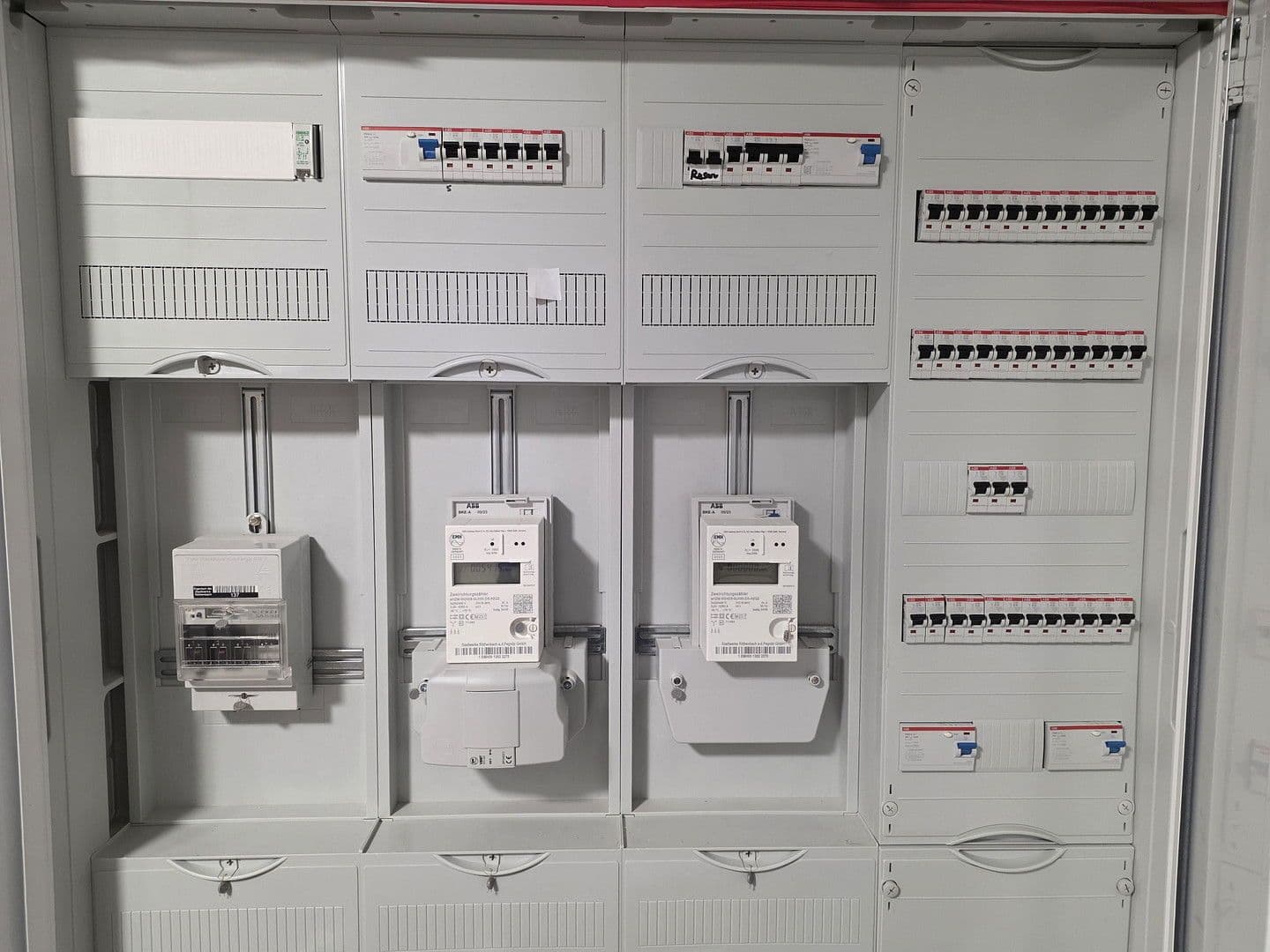 Predaj domu 185 m², pozemek 300 m², Rosenstr. 6a, Röthenbach an der Pegnitz, Bavorsko Predaj domu 185 m², pozemek 300 m², Rosenstr. 6a, Röthenbach an der Pegnitz, Bavorsko