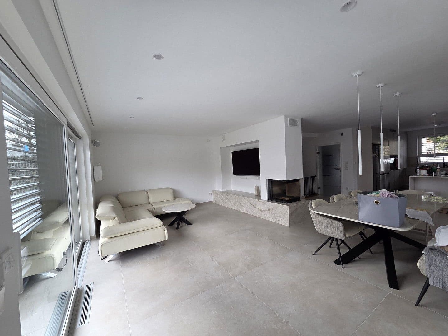 Predaj domu 185 m², pozemek 300 m², Rosenstr. 6a, Röthenbach an der Pegnitz, Bavorsko Predaj domu 185 m², pozemek 300 m², Rosenstr. 6a, Röthenbach an der Pegnitz, Bavorsko