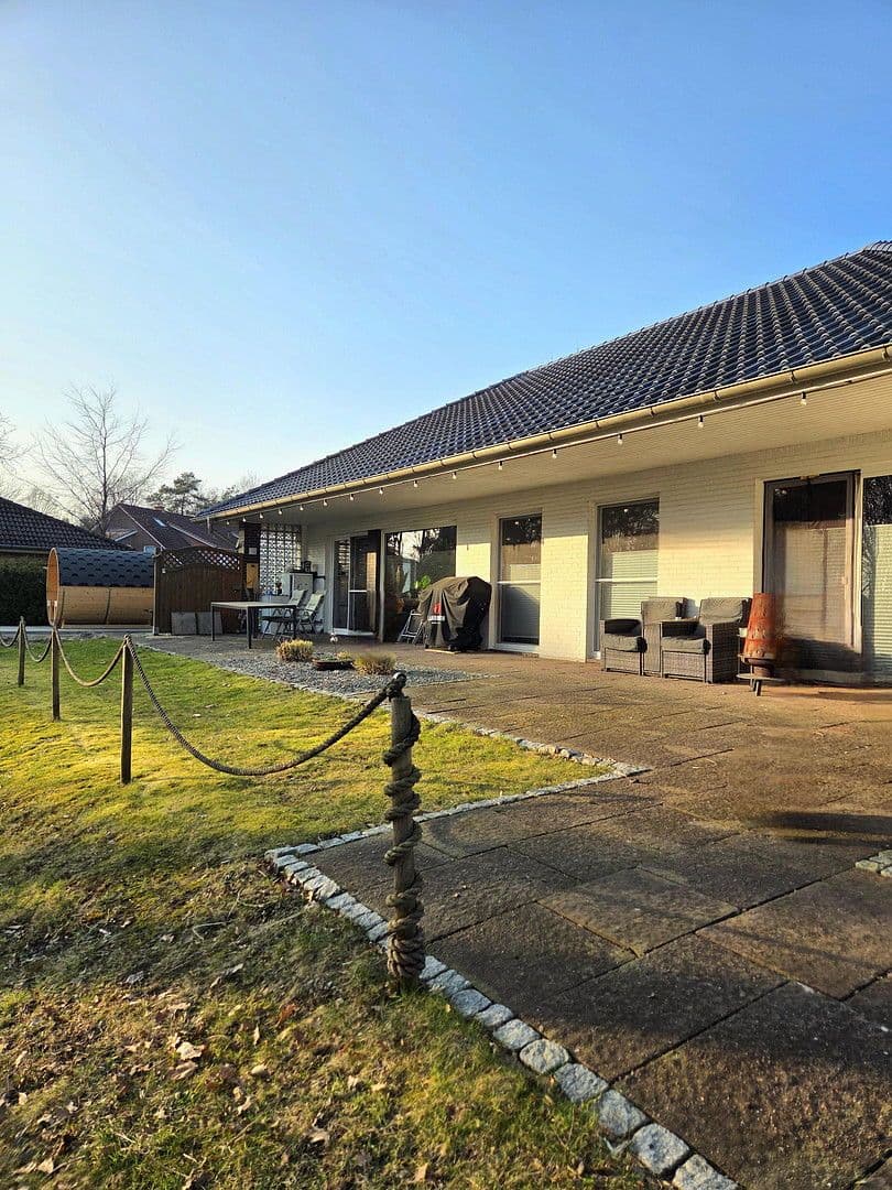 Predaj domu 143 m², pozemek 1.400 m², Hemmoor, Dolné Sasko Predaj domu 143 m², pozemek 1.400 m², Hemmoor, Dolné Sasko