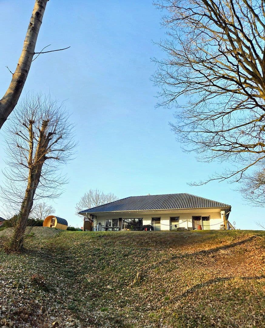 Predaj domu 143 m², pozemek 1.400 m², Hemmoor, Dolné Sasko Predaj domu 143 m², pozemek 1.400 m², Hemmoor, Dolné Sasko