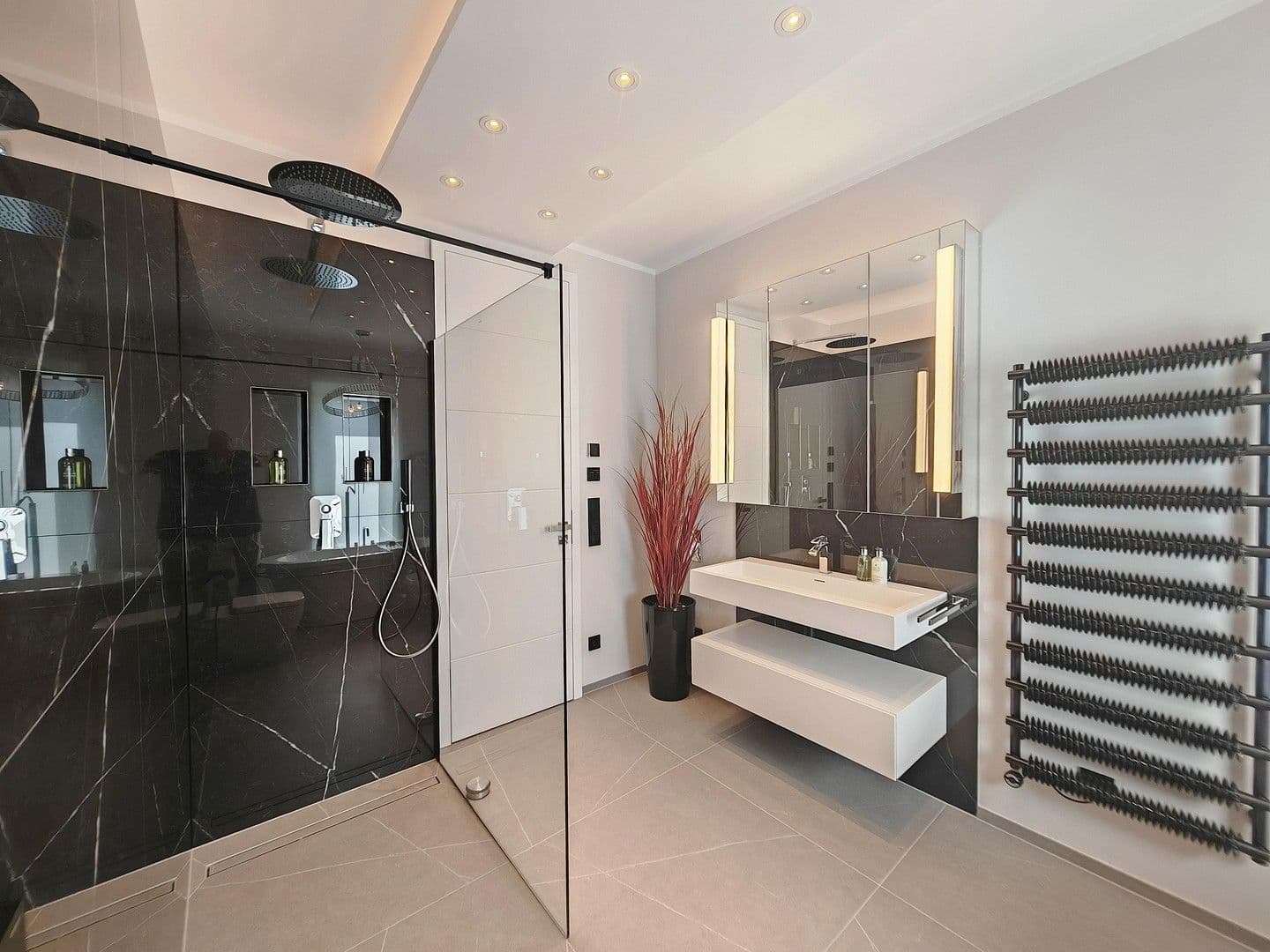 Predaj bytu 4-izbový 162 m², München, Bavorsko Predaj bytu 4-izbový 162 m², München, Bavorsko