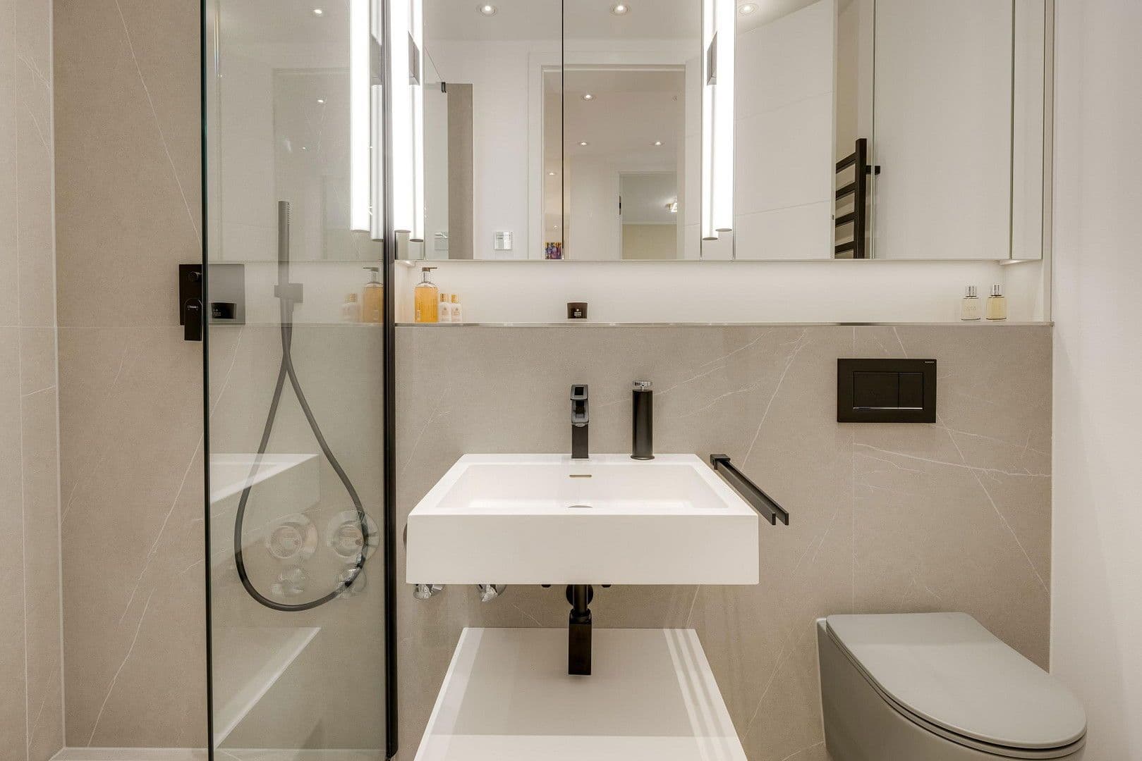 Predaj bytu 4-izbový 162 m², München, Bavorsko Predaj bytu 4-izbový 162 m², München, Bavorsko