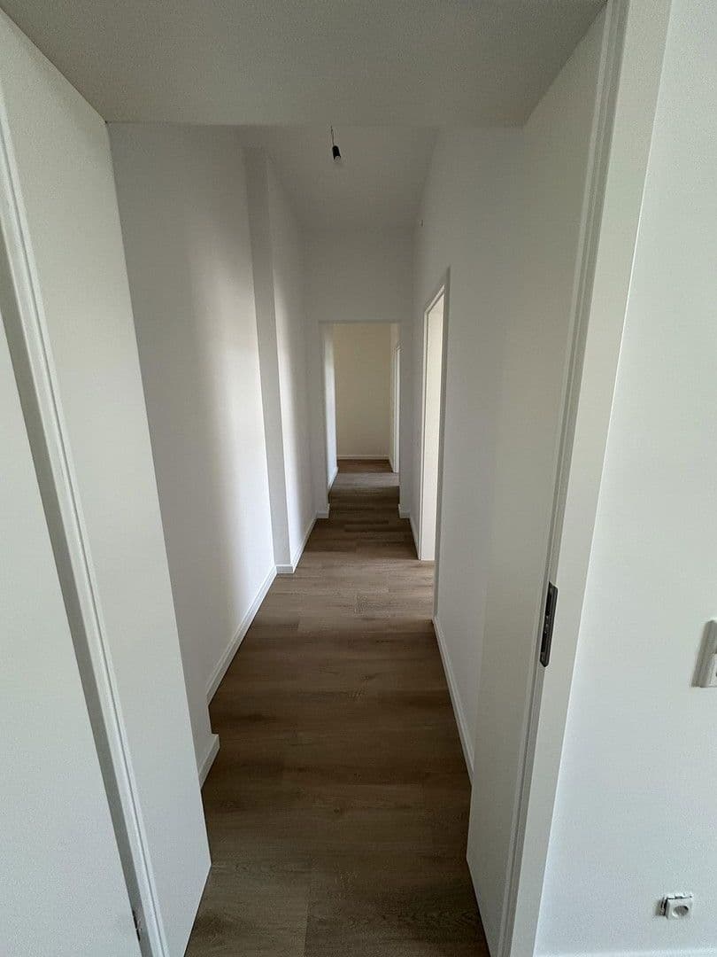 Prenájom bytu 5-izbový 127 m², Clausewitzstr. 31, Wuppertal, Severné Porýnie - Westfálsko Prenájom bytu 5-izbový 127 m², Clausewitzstr. 31, Wuppertal, Severné Porýnie - Westfálsko