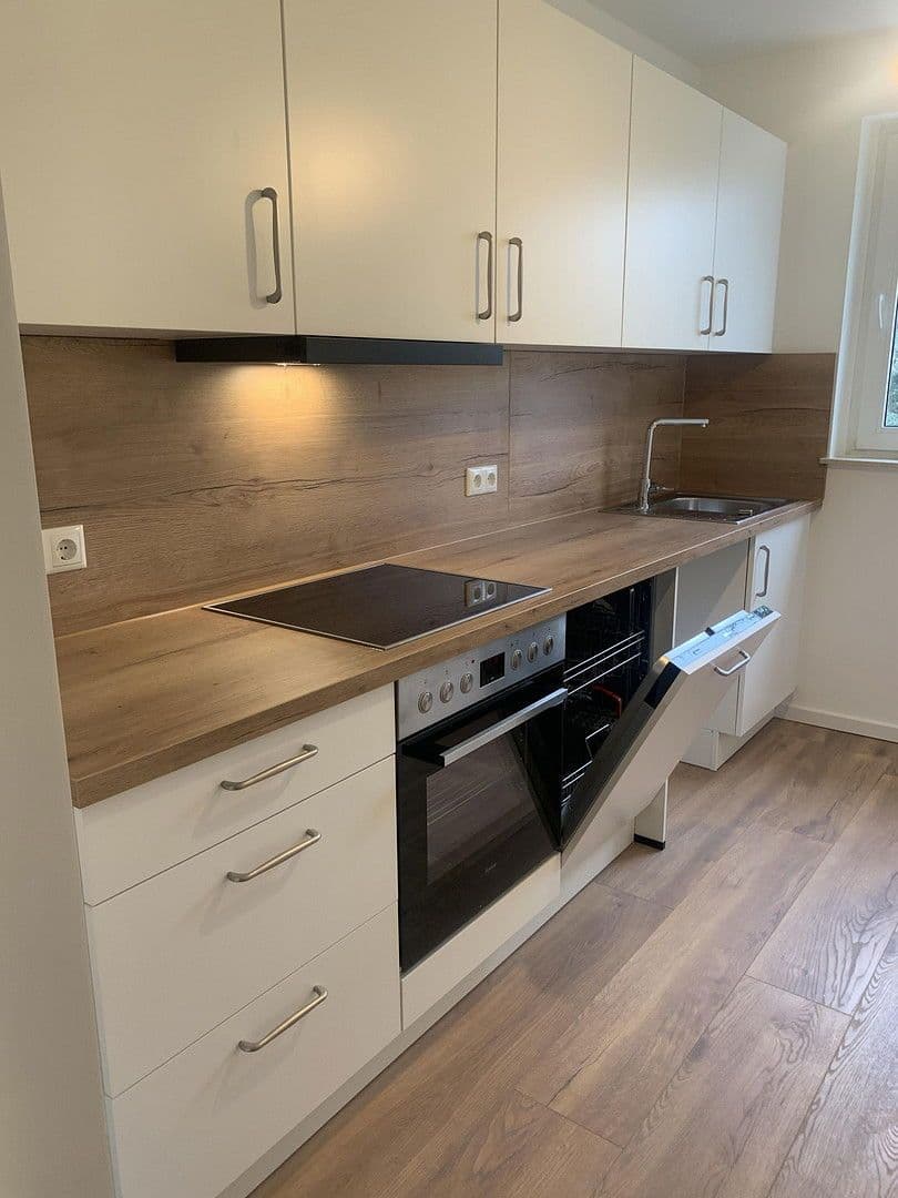 Prenájom bytu 3-izbový 70 m², Heinrich-Seliger-Straße 24, Frankfurt, Hesensko Prenájom bytu 3-izbový 70 m², Heinrich-Seliger-Straße 24, Frankfurt, Hesensko